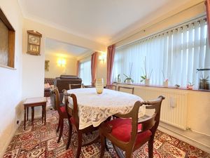 Kirkhurst Close- click for photo gallery